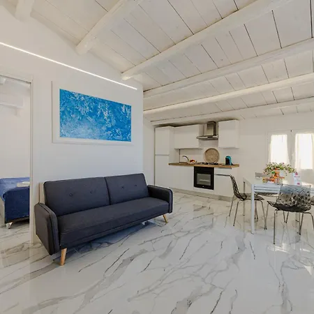 30 Terrazza Bordonaro شقة